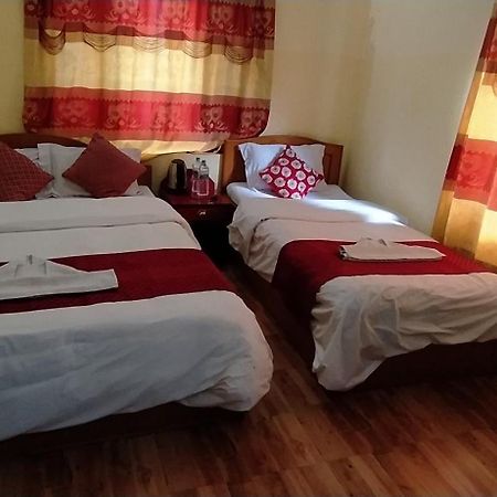 Hotel Plaza Nepal Pokhara Kültér fotó