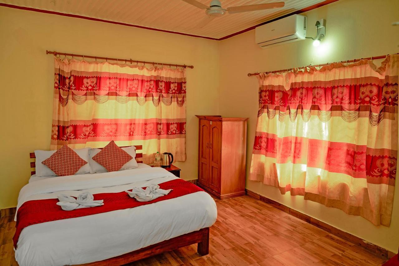 Hotel Plaza Nepal Pokhara Kültér fotó