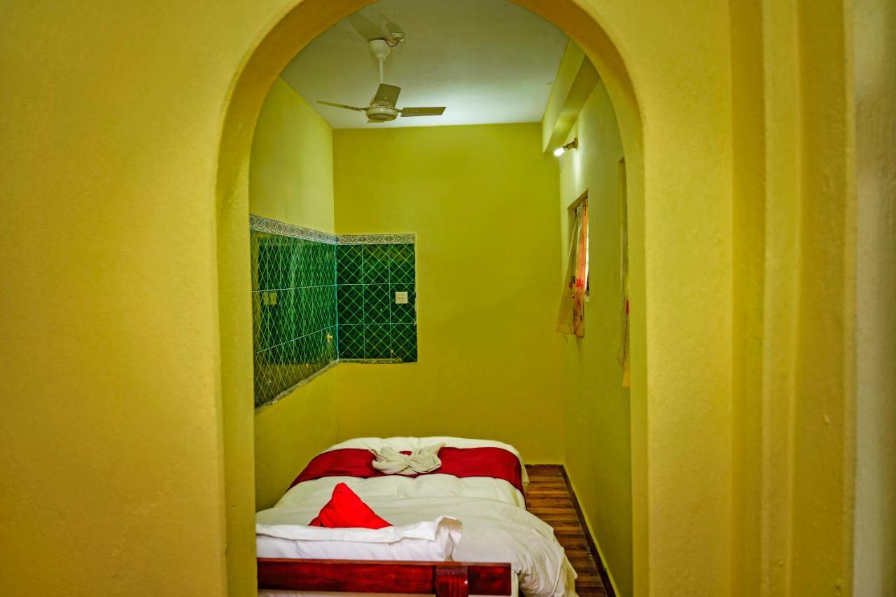 Hotel Plaza Nepal Pokhara Kültér fotó