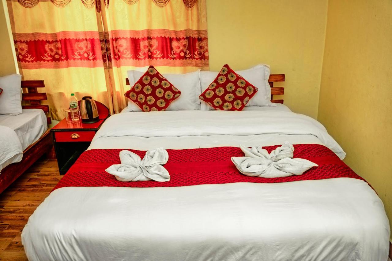 Hotel Plaza Nepal Pokhara Kültér fotó